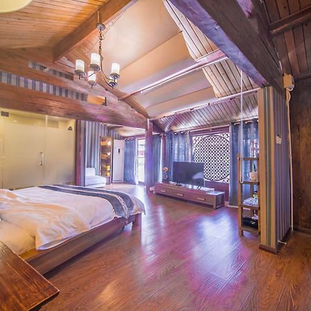 Lijiang Half Moon Bay Inn Dış mekan fotoğraf
