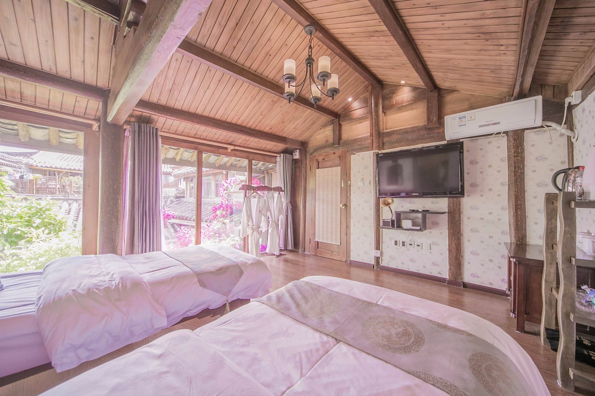 Lijiang Half Moon Bay Inn Dış mekan fotoğraf