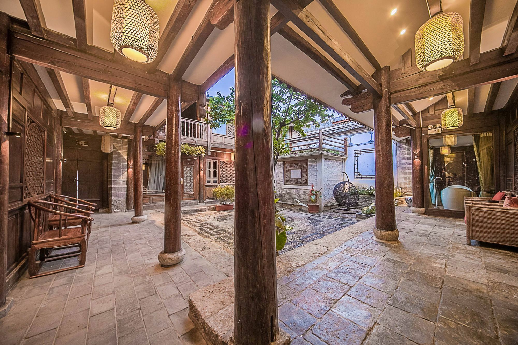 Lijiang Half Moon Bay Inn Dış mekan fotoğraf