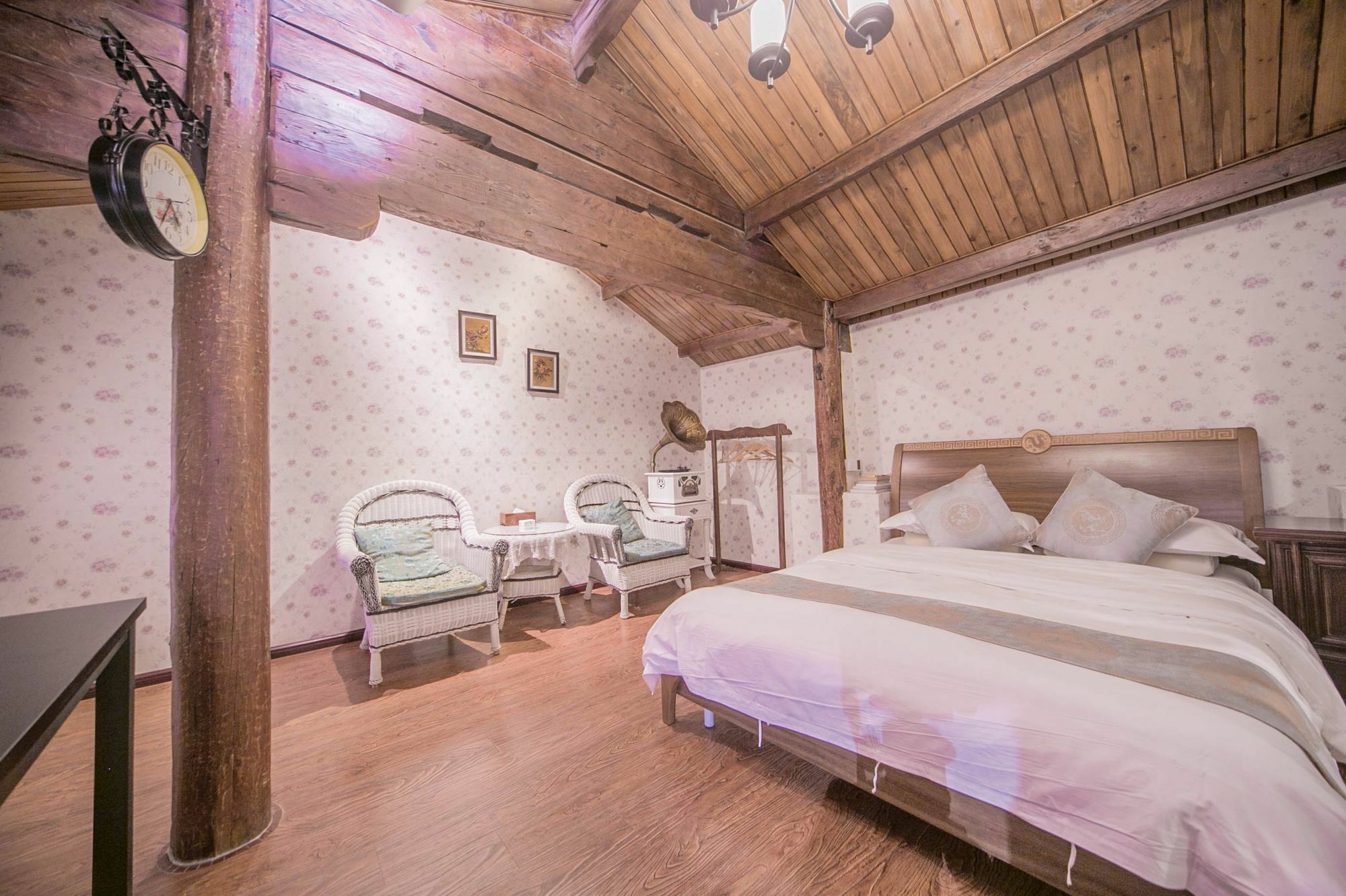 Lijiang Half Moon Bay Inn Dış mekan fotoğraf