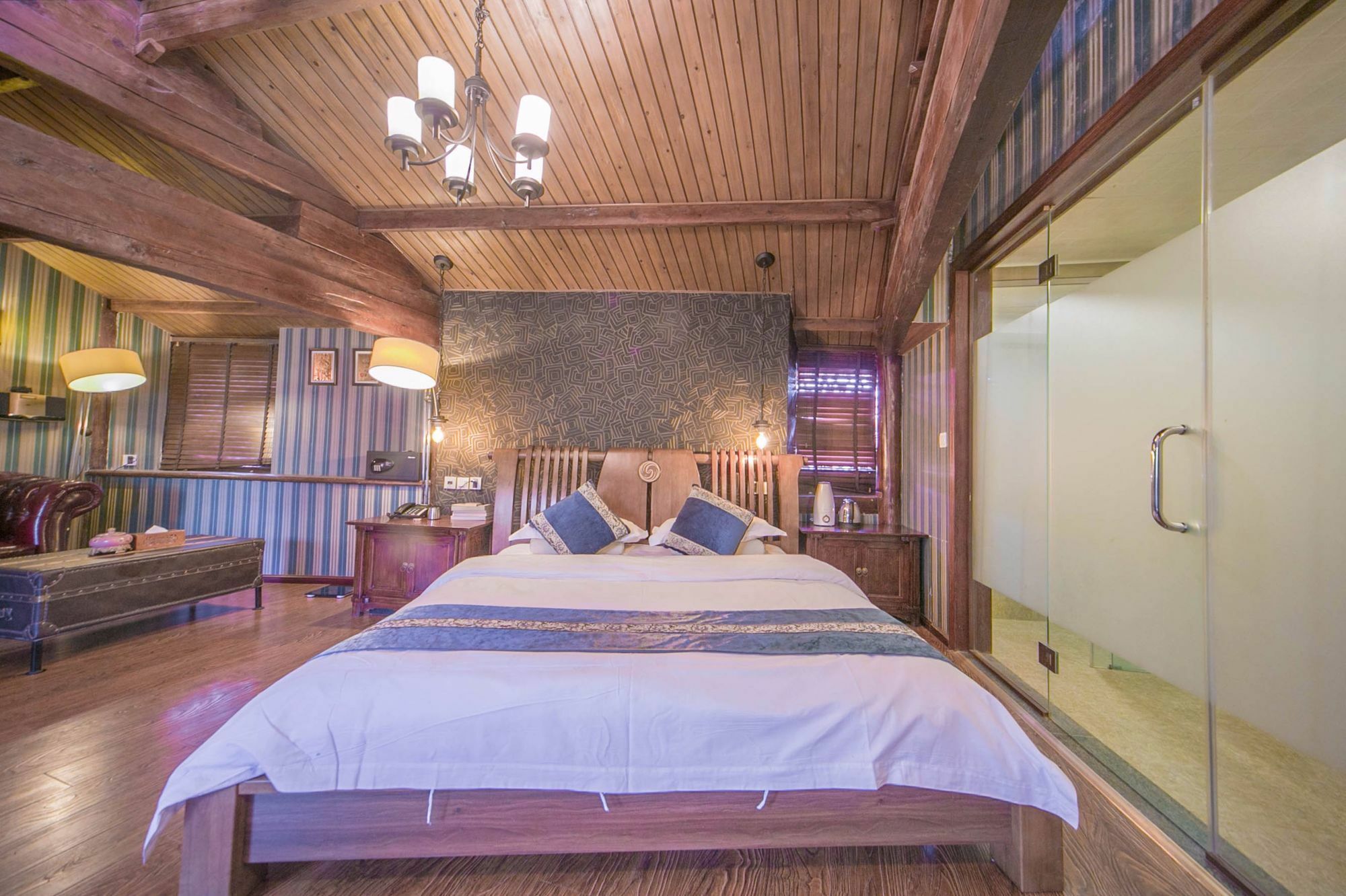 Lijiang Half Moon Bay Inn Dış mekan fotoğraf