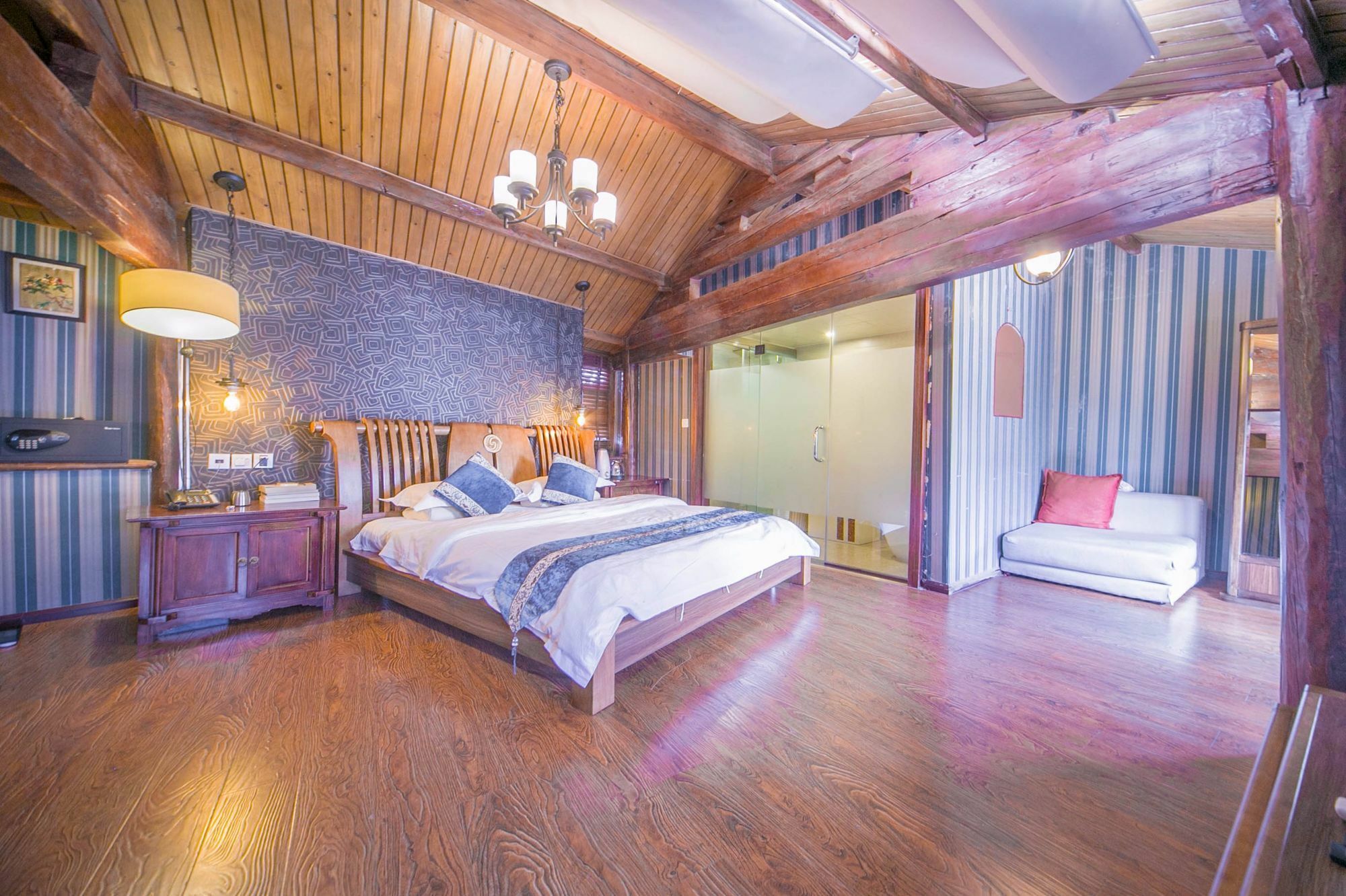 Lijiang Half Moon Bay Inn Dış mekan fotoğraf