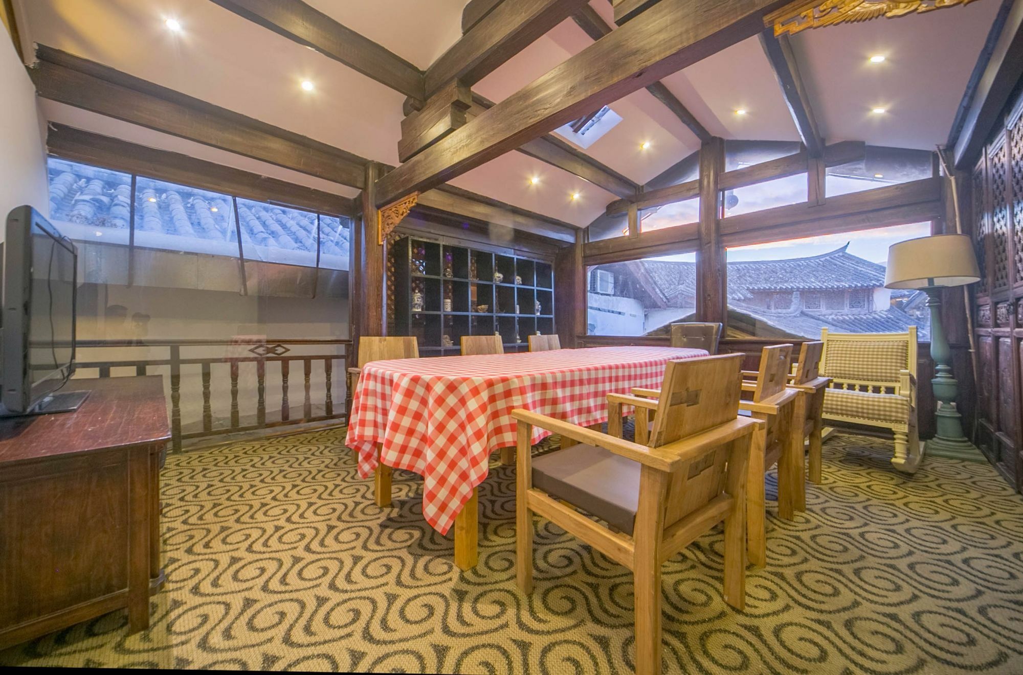 Lijiang Half Moon Bay Inn Dış mekan fotoğraf