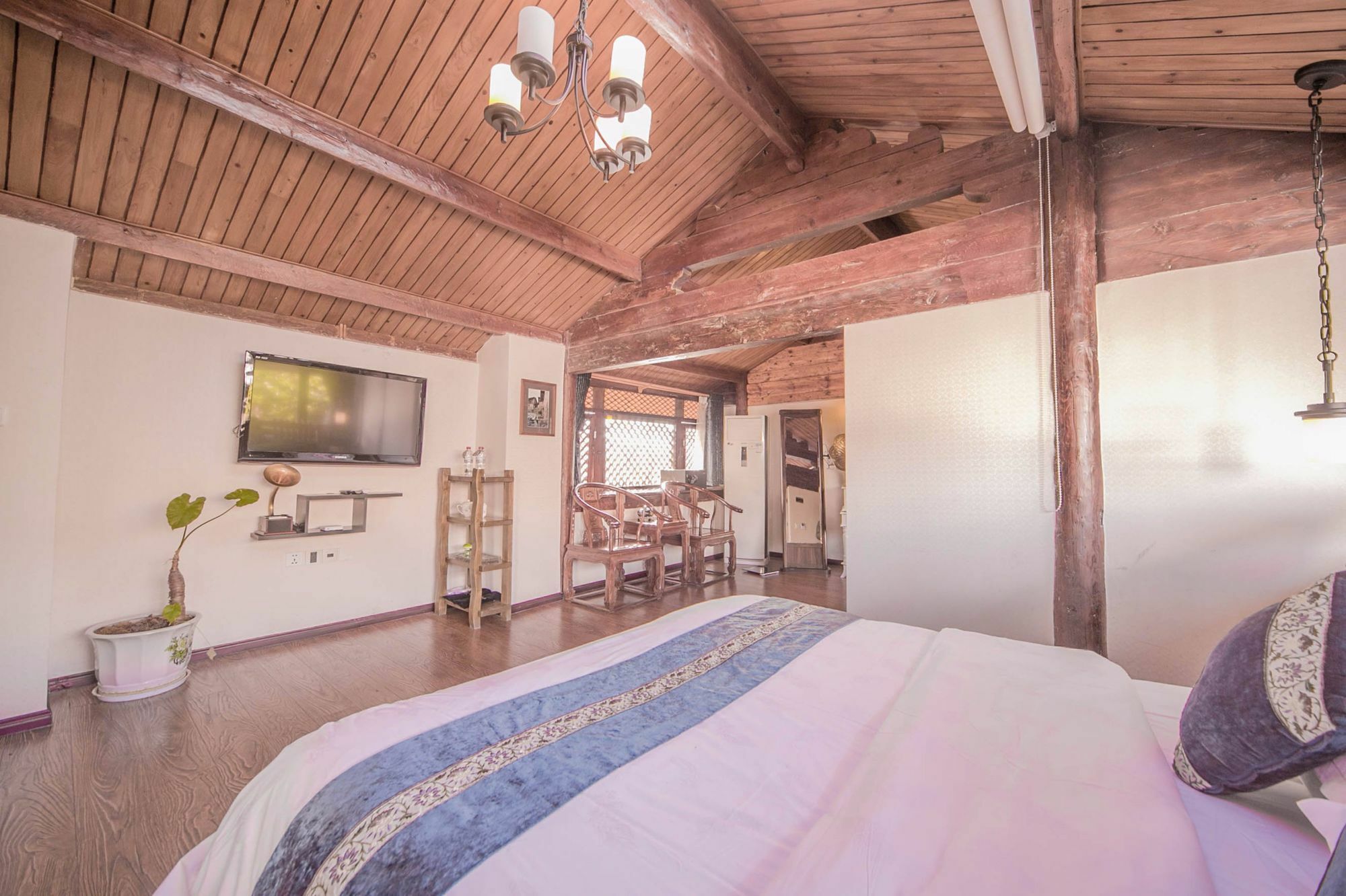 Lijiang Half Moon Bay Inn Dış mekan fotoğraf